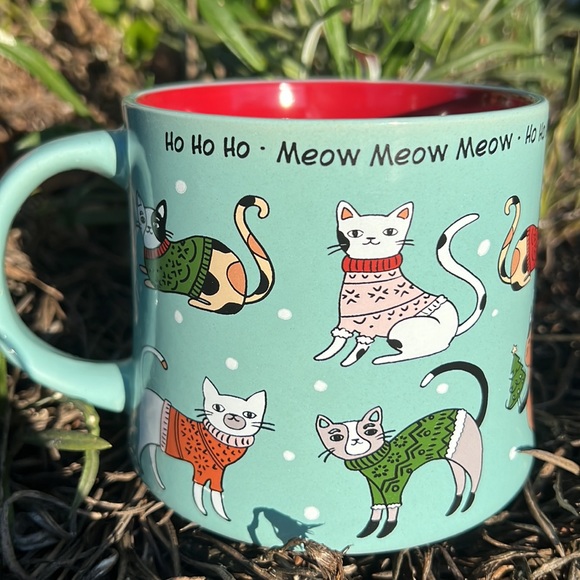 Vibrant Winter CAT Mug - Picture 3 of 4
